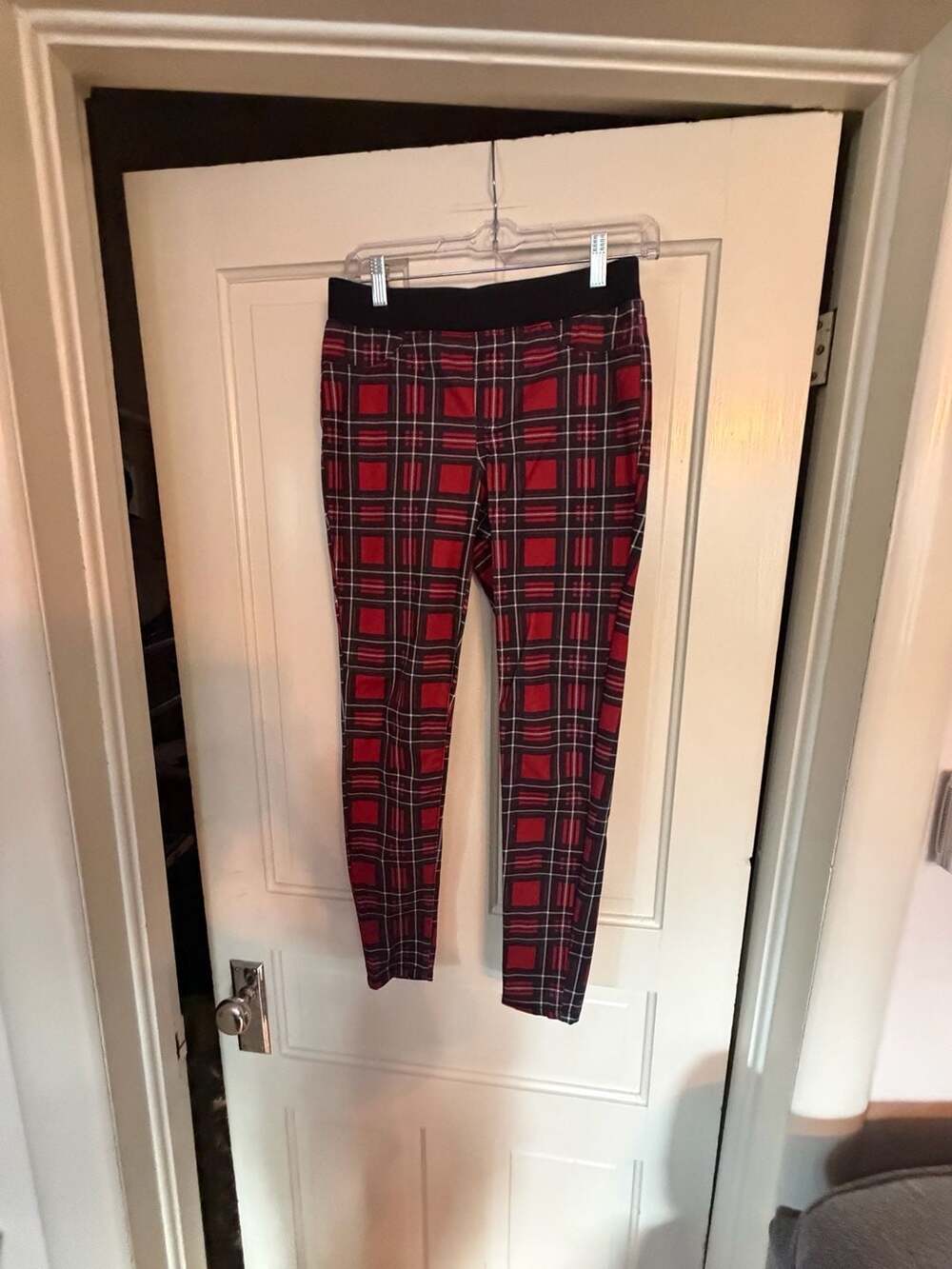No Boundaries Juniors Red Plaid Ponte Knit Pull-On Skinny Jeggings